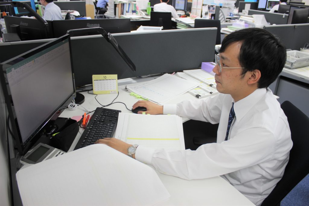 未経験から手に職がつくデスクワーク★電気設備の【積算・事務】 株式会社ヴィーファイブ 採用サイト 未経験から手に職がつくデスクワーク★電気設備の【積算・事務】 株式会社ヴィーファイブ 採用サイト